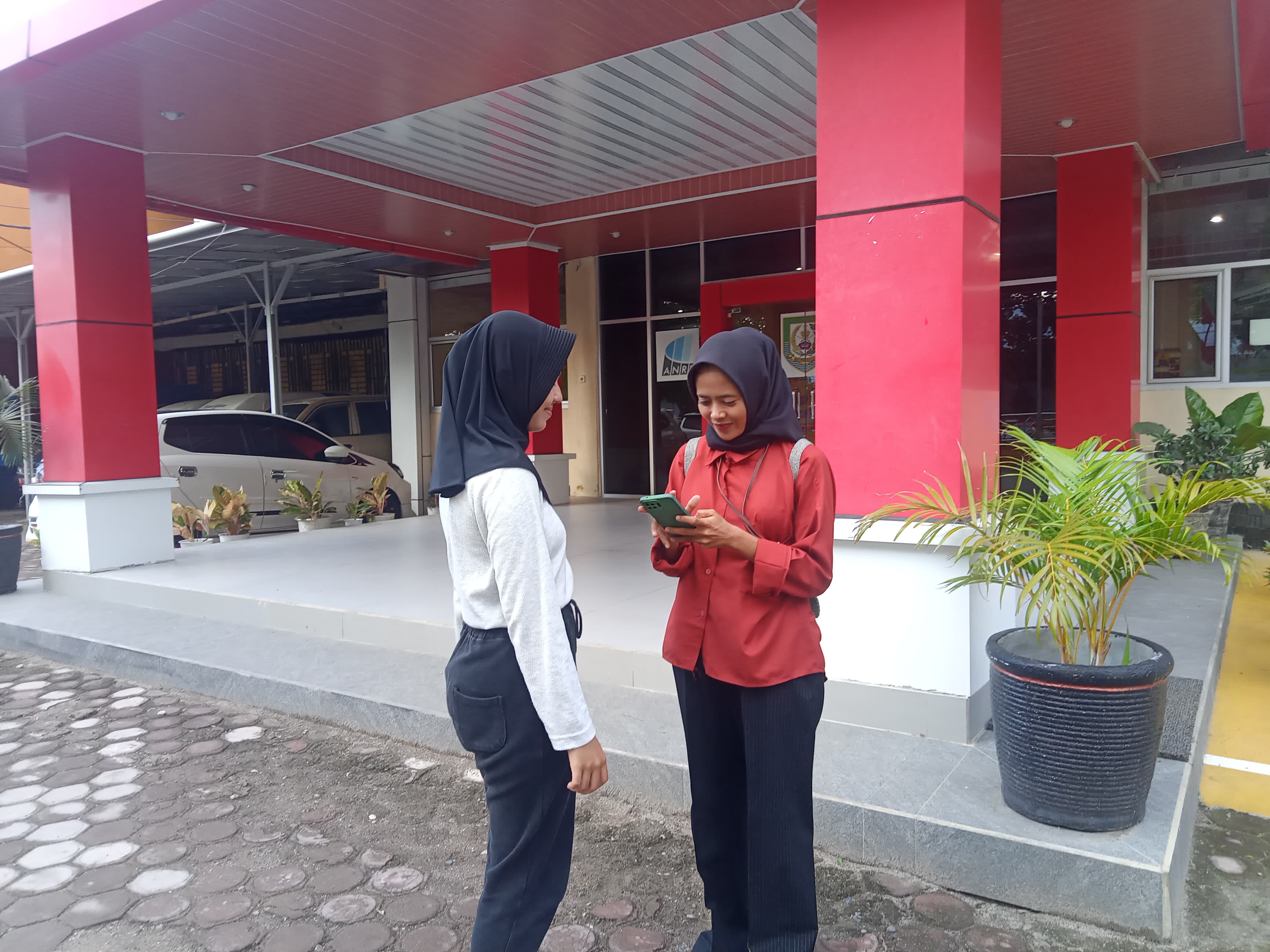 Perpustakaan Provinsi Bengkulu Memberikan Kenyamanan, Mahasiswi Dehasen Makin Betah
