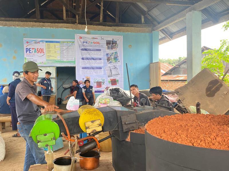 Sampah Plastik TPA Air Sebakul Berhasil Diolah menjadi Bahan Bakar Alternatif