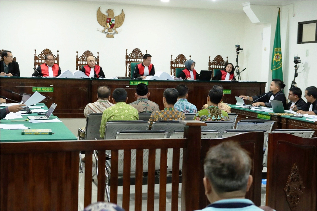 Sidang Kasus Dugaan Pemerasan Dana Kampanye Rohidin Makin Mengerucut