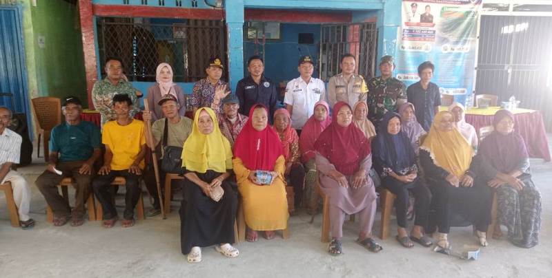 Pemdes Tebing Rambutan Salurkan BLT DD kepada 17 KPM