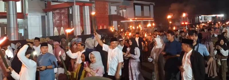 Pawai Obor dan Khatam Al-Qur'an Dalam   Rangka Peringatan Tahun Baru Islam di Bengkulu Utara  Meriah