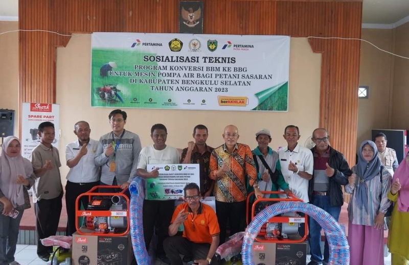  Lebih Menguntungkan, Dinas Pertanian Bengkulu Selatan Bagikan 101 Paket Bantuan Pompa Air  untuk Petani