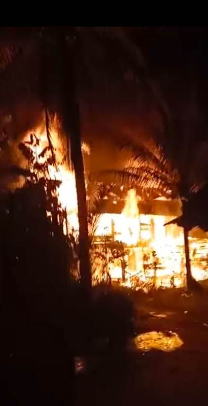 Bermalam di Sawah,  Rumah Warga Lubuk Resam Rata Dengan Tanah