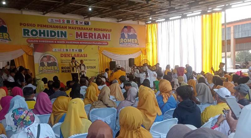 Rohidin Janji Takkan Kemana- mana,  Janji Tidak Akan Naikan Pajak