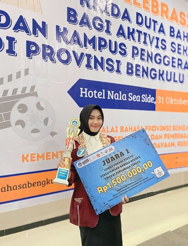 Mahasiswi UINFAS Bengkulu Raih Juara Pertama Lomba  Pidato Pengutamaan Bahasa Negara Tingkat Perguruan Tinggi