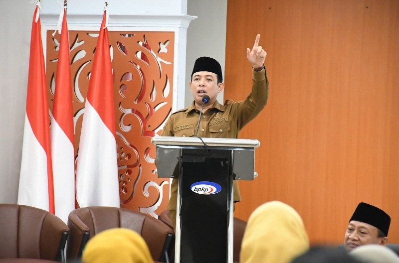 Hal-Hal Tidak Berguna dan Kurang  Bermanfaat Bagi Masyarakat Harus  Dihindari