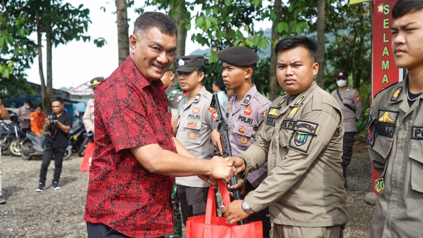 Didampingi Kapolres, Pos Pengamanan Dikunjungi  PJ Bupati Bengkulu Tengah 