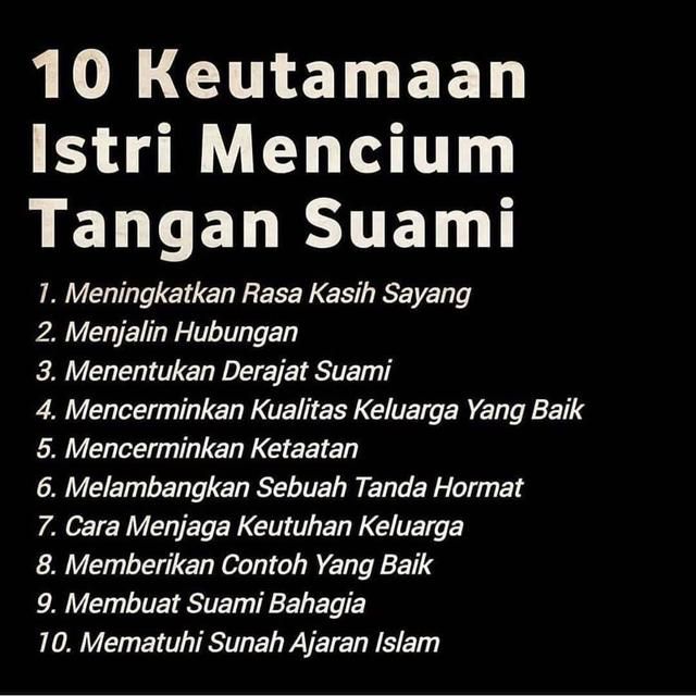 Keutamaan Mencium Tangan Suami