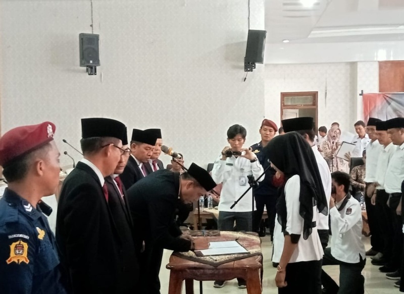 Ini Dia Nama-Nama 75 Anggota PPK Kabupaten Kaur Yang Dilantik Untuk Pilkada 2024