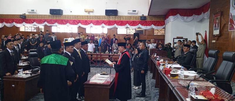 Sukses, Rapat Paripurna Pelantikan Unsur Pimpinan DPRD Kabupaten Kaur Masa Jabatan 2024-2029