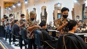 Ganteng Maksimal! Ini 5 Rekomendasi Tempat Pangkas Rambut Disekitaran Pekanbaru, Makin Trendy dan Stylish