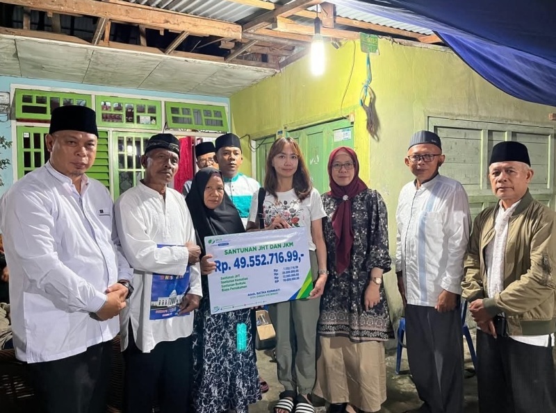  Korban Kapal Karam Terima Sertifikat 3 In 1 dari Pemda Kota Bengkulu