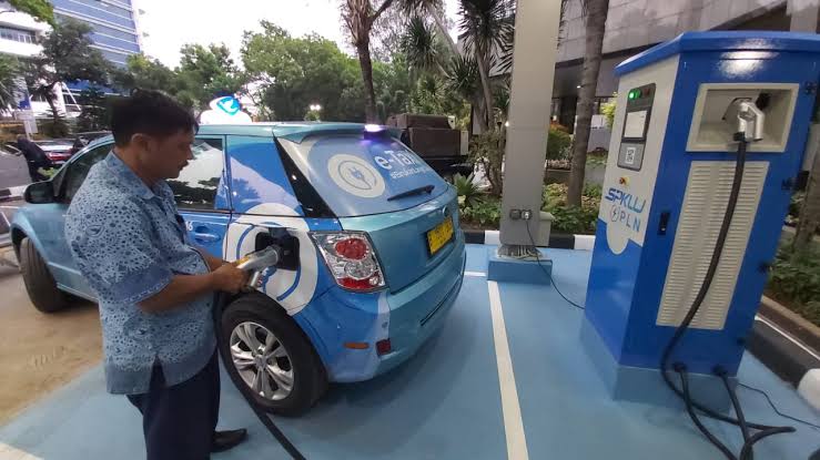 Teknologi Autopilot dan Pengisian Daya Cepat di Mobil Listrik Terbaru: Mengubah Cara Kita Berkendara