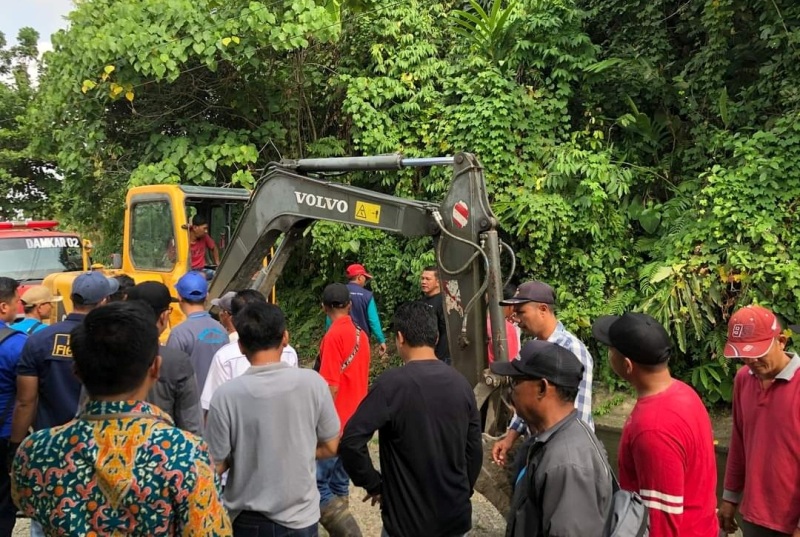 Alhamdulillah, Tim Reaksi Cepat Cinta Bengkulu Selatan, Pemkab, Petani Sukses Alirkan Air ke Sawah Kurang Air