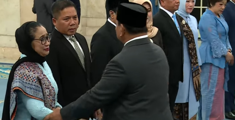 Tangis Nanik S Deyang Menetes Setelah Dilantik sebagai Kepala BGN