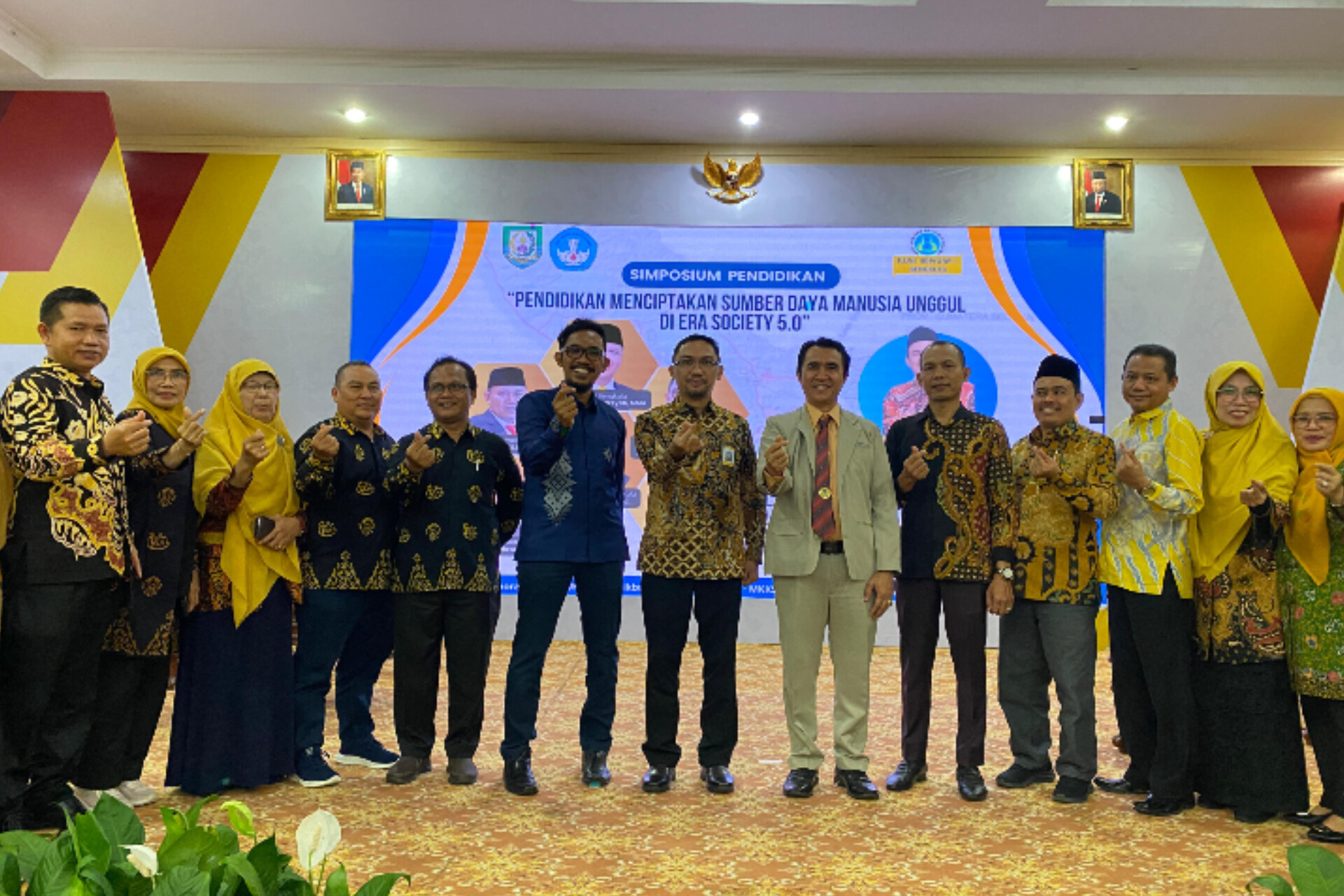 Simposium Pendidikan Era Society 5.0 Menuju Generasi Emas Bersama ILUNI UNP, Direktorat SMK dan Dikbud