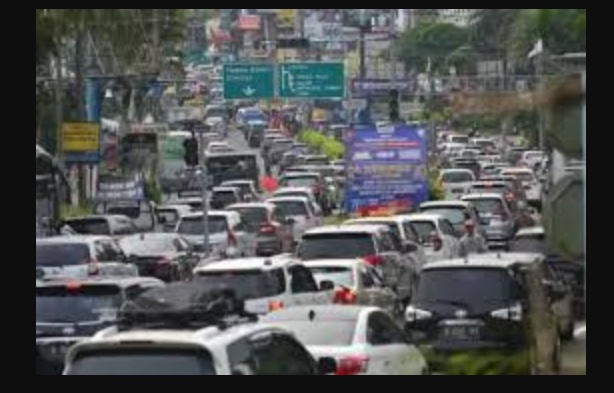 Update Kondisi Lalu Lintas Kawasan Puncak Bogor Periode Libur Nataru