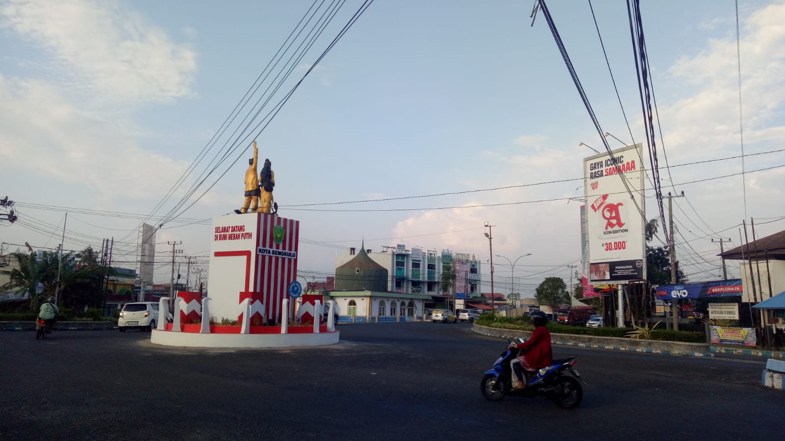 Pemda Kota Bengkulu Buat Tugu Setiap Bundaran Bernuansa Merah Putih