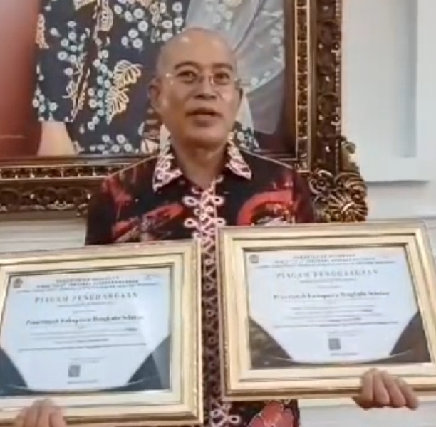 Bupati Bengkulu Selatan Terima Dua Penghargaan dari Kemenkeu