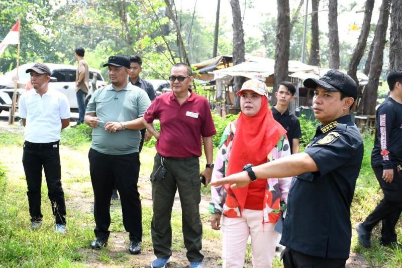 Walikota Pantau  Sarana  dan Prasarana di  Kawasan Pantai Panjang