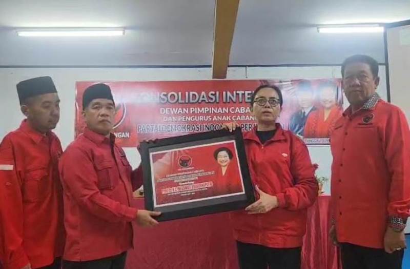 Konsolidasi Kader PDIP di Kepahiang, Komitmen  Bersama Rakyat, Dukung Megawati Sebagai Ketua Umum Lagi