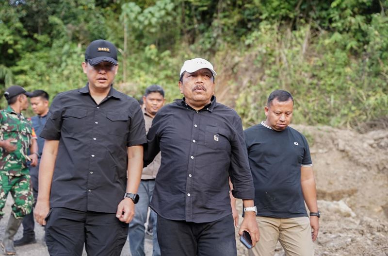 Tinjau Jalan Talang Ratu, Wakil Gubernur Bengkulu Pastikan Pekerjaan Segera Dimulai