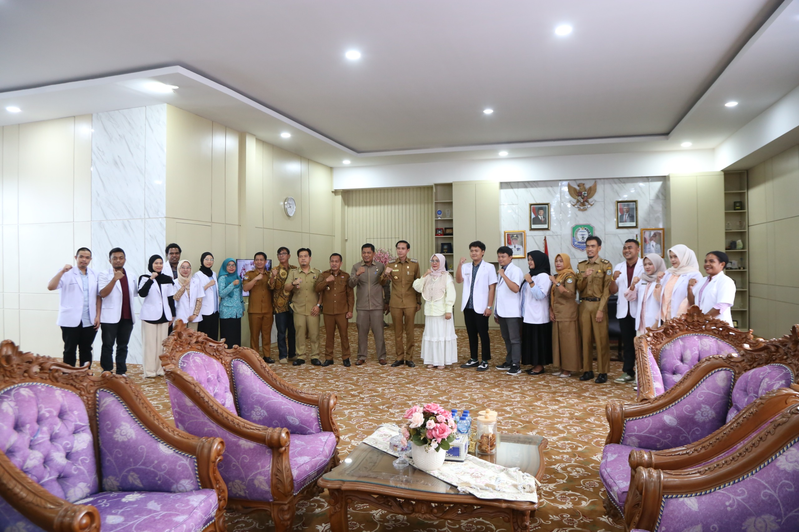 13 Dokter Internship dari Dalam dan Luar Negeri Siap Mengabdi di Kaur, Bupati Gusril: Perkuat Layanan