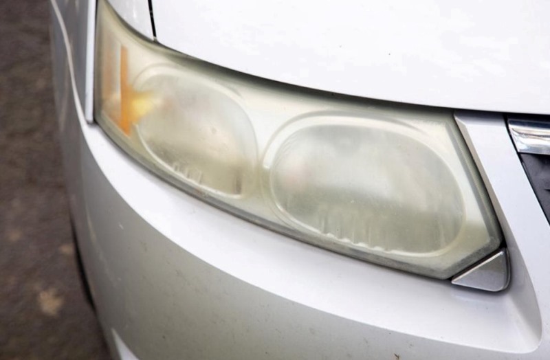 Cara Ampuh Atasi Lampu Kendaraan yang Mulai Menguning