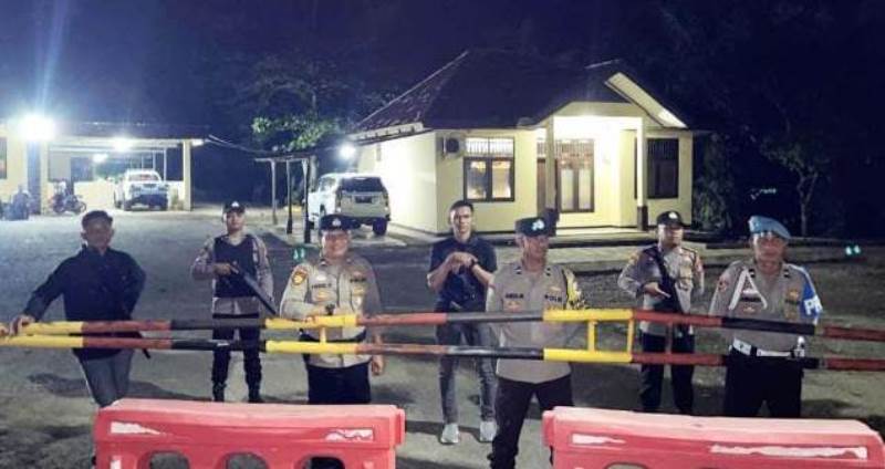 Puluhan Personel Polsek Ketahun Disiagakan dengan Persenjataan Lengkap