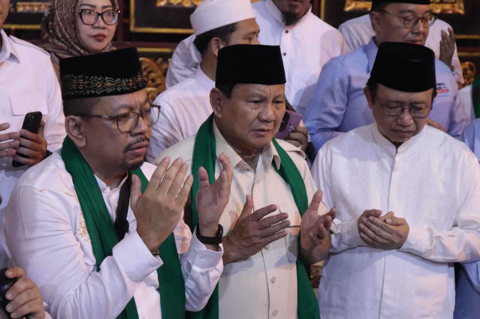 Ribuan Jemaah dan Ulama di Sumatera Selatan Doakan Prabowo Agar Tetap Sabar dan Kuat