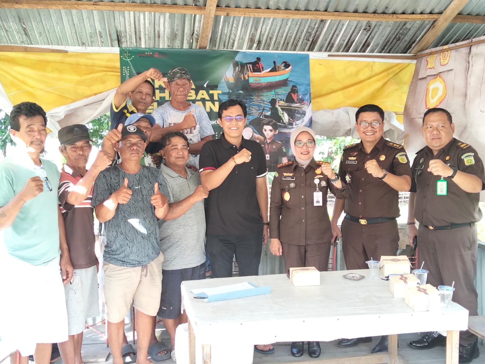 Jaksa Sahabat Nelayan, Rodi Ketua Fraksi Golkar bersama Kajari Bengkulu Sosialisasi Larangan Penggunaan Trawl