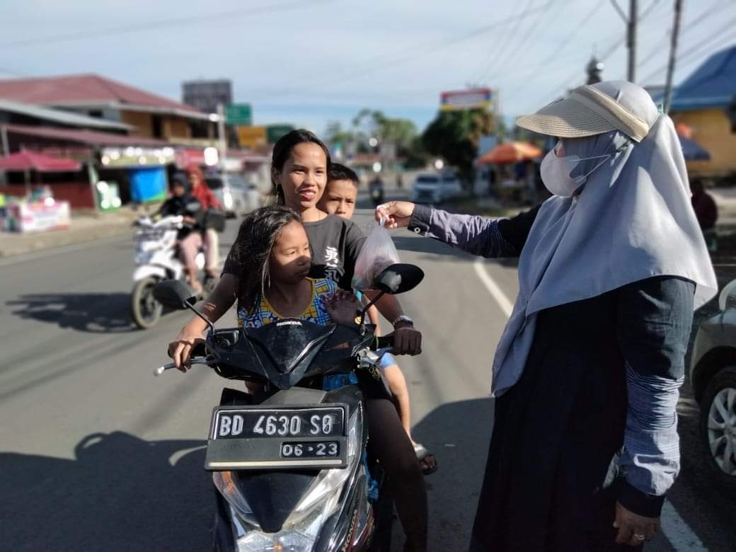 Takjil On The Road GOW Bersama Baznas Seluma Sukses Digelar