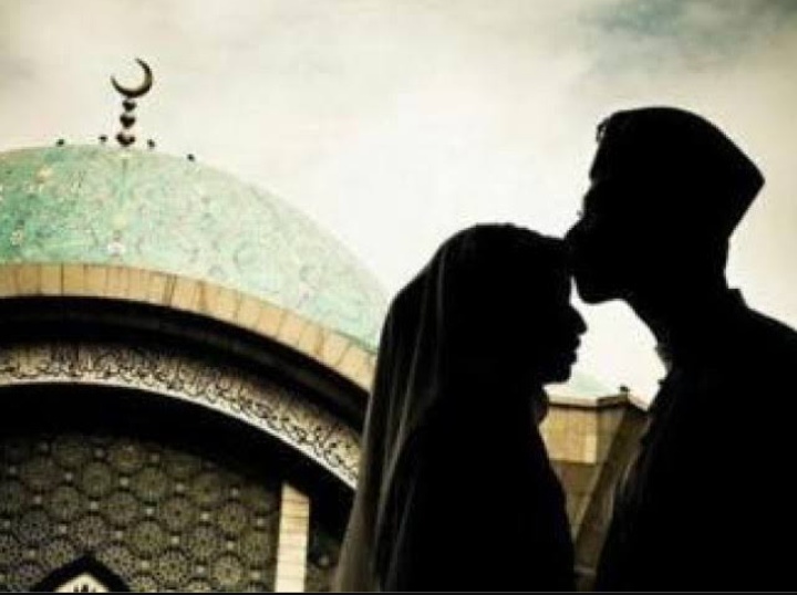 7 Perbuatan yang Harus Dihindari di Bulan Ramadan, Salah Satunya Cium Istri Disiang Hari? Simak yuk 