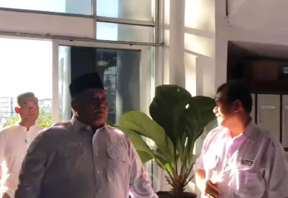 Bupati Rifai Sidak Kantor DPRD BS, Ada Apa Ini?