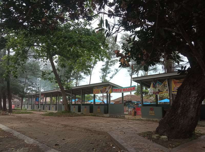 Lapak UMKM Kuliner Pantai Panjang Banyak Kosong 