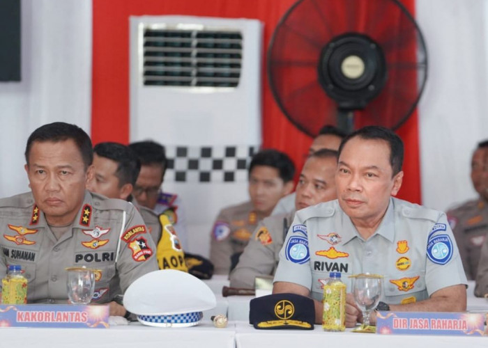 Pastikan Kesiapan Pengamanan Nataru, Dirut Jasa Raharja Dampingi Kapolri dan Panglima TNI Tinjau Gerbang Tol 