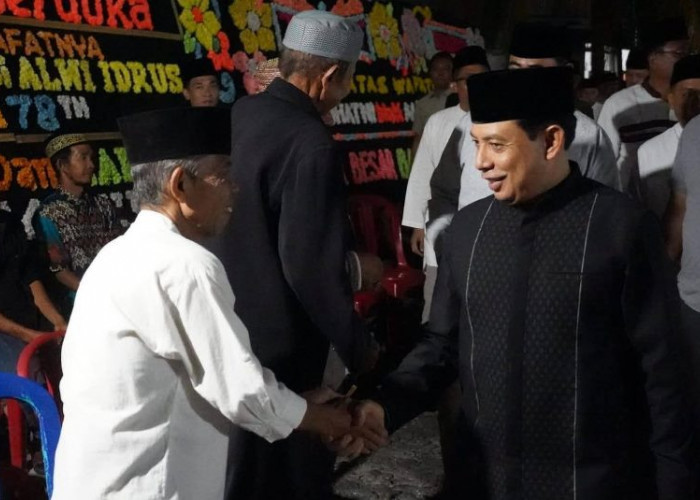Tak Sekadar Takziah, Pemkot Bengkulu Hadir Beri Layanan 'Four in One' di Rumah Duka