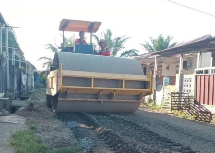 Jalan Perumahan Mulai Memasuki Tahap Pengerjaan 