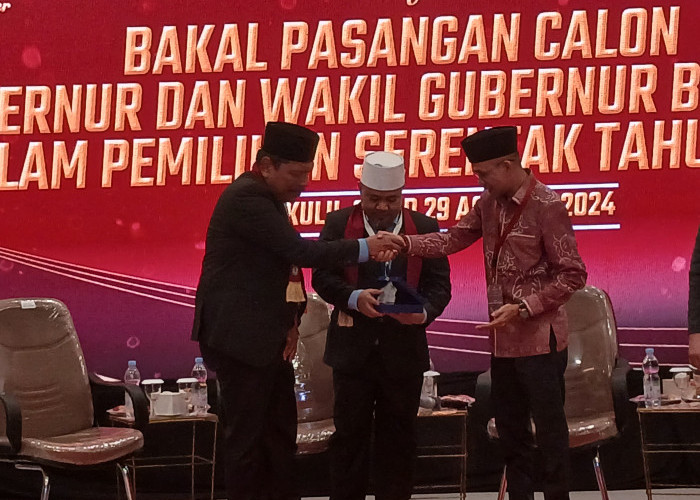  Pendaftaran Sebagai Calon Gubernur Bengkulu, Helmi-Mian Diterima Langsung oleh Ketua KPU Provinsi Bengkulu