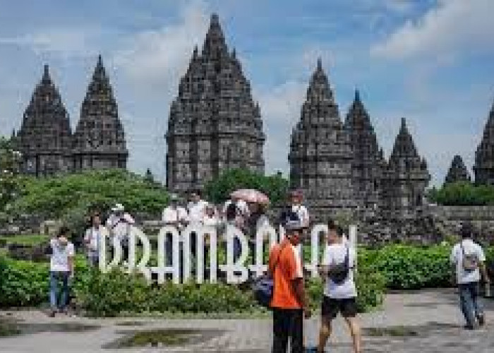 Mengunjungi Candi Barong: Tempat Wisata di Yogyakarta yang Menyuguhkan Pemandangan Indah dan Udaranya Sejuk