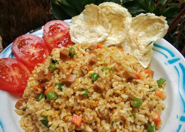 5 Tempat Makan Nasi Goreng Enak di Solo, Coba Deh Kunjungi, Gak Bakal Menyesal