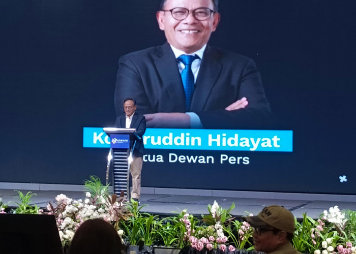 Ketua Dewan Pers Nasional, Media Mainstream Bagaikan Air Jernih  di Tengah Era Banjir Informasi