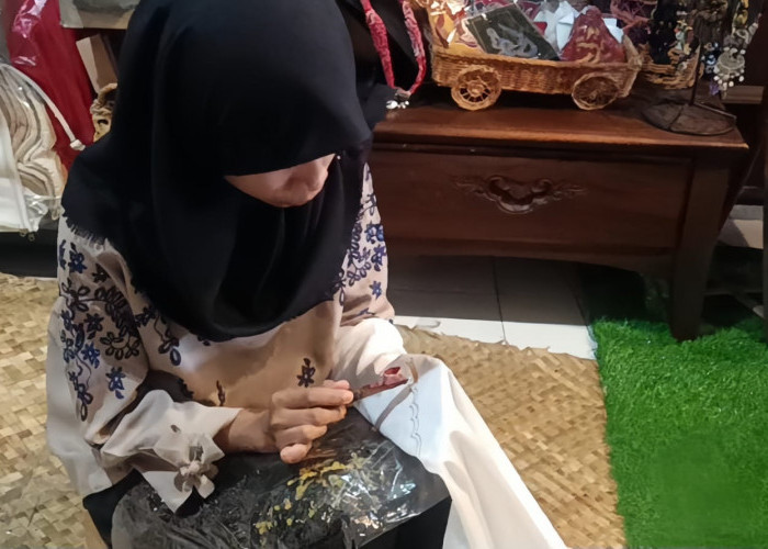 Batik Besurek Khas Bengkulu Makin Diminati, Produk Terus Dikembangkan di Hari Batik Nasional