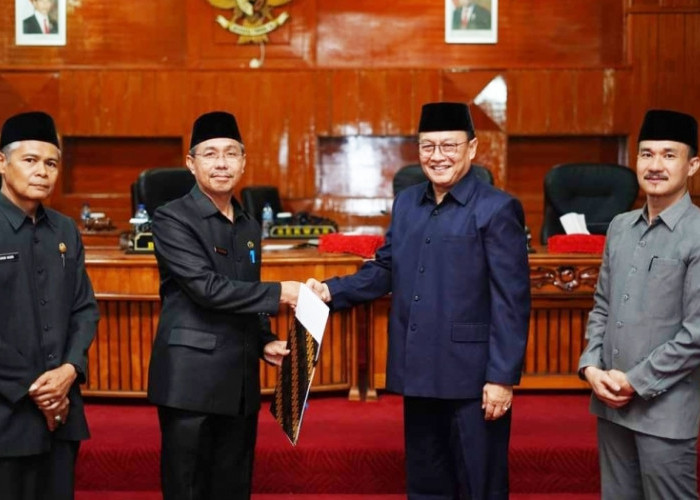  DPRD Bengkulu Selatan Sampaikan Rekomendasi Terhadap LKPj Bupati Tahun 2023