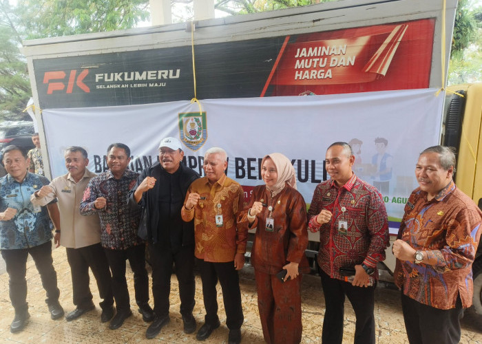 Air Mata dan Solidaritas dari Bengkulu, Wagub Mian Lepas Bantuan Kemanusiaan ke Korban Banjir Aceh Tamiang