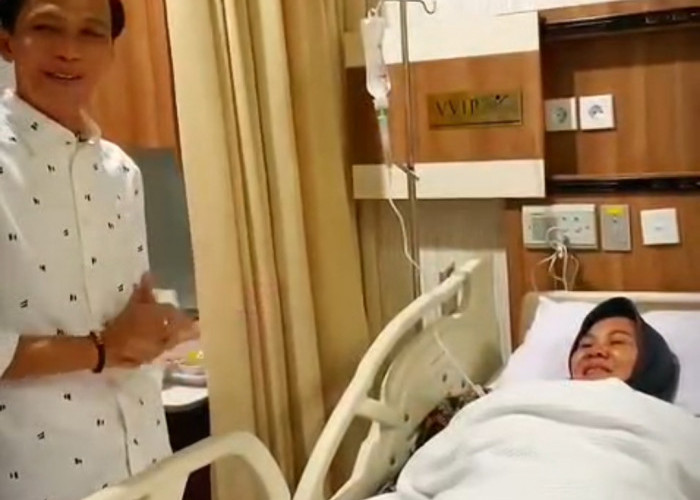 Gusril Pausi Tunjukkan Kepedulian, Jenguk Pasien di RS M. Yunus dan Bantu Ringankan Biaya Pengobatan