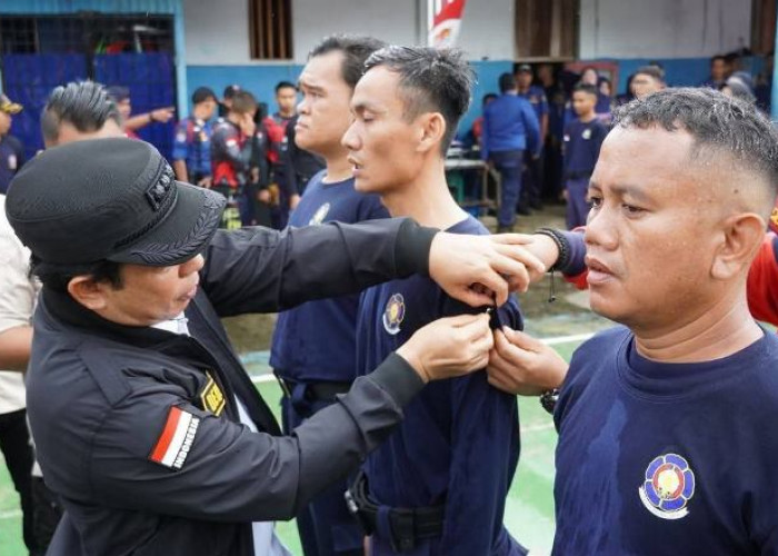 Terima Kasih, Walikota Bengkulu Lakukan Pembaretan Anggota Damkar 