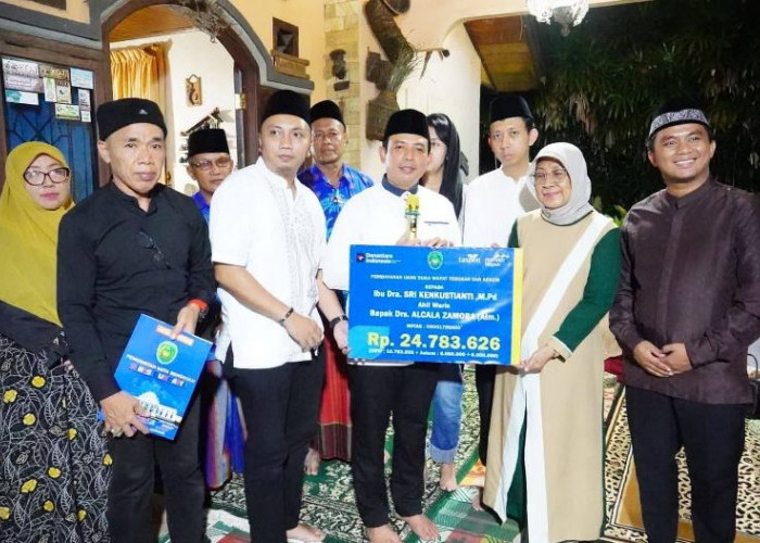  Walikota Dedy Wahyudi Serahkan Dua  Buah Sertifikat di Sungai Serut