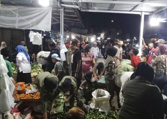 Barang Dagangan PKL Panorama Disita Tim Gabungan Pemkot Bengkulu