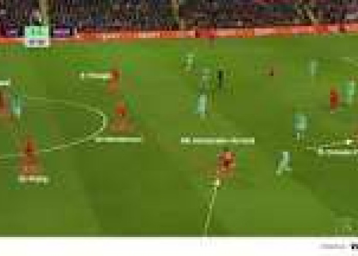 Evolusi 'Inverted Wingback': Saat Bek Menjadi Jantung Permainan